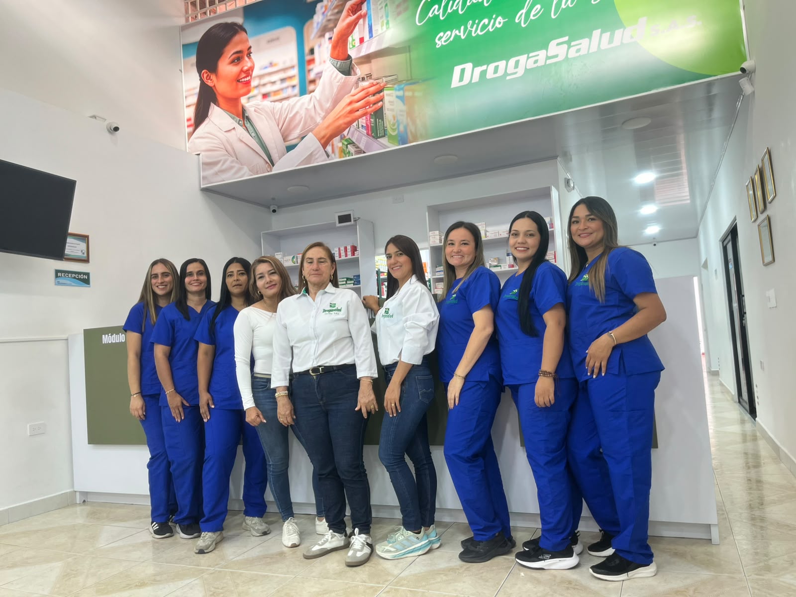 Equipo de Drogasalud — fotografía 2 de 9